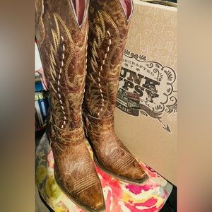 Junk Gypsy Vagabond Boot Distressed Brown Size 10